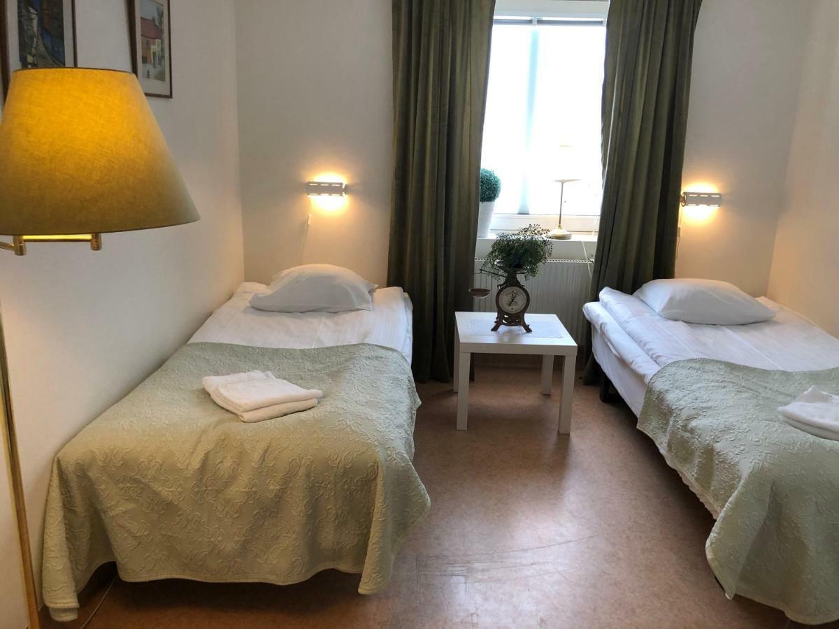 Stornasets Pensionat Och Vandrarhem 松兹瓦尔 外观 照片