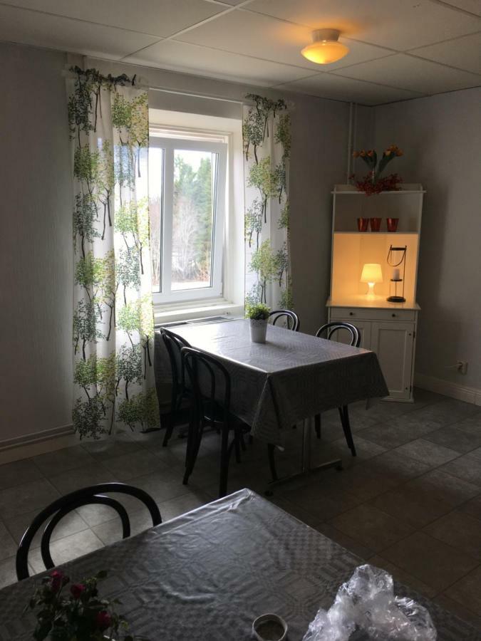 Stornasets Pensionat Och Vandrarhem 松兹瓦尔 外观 照片