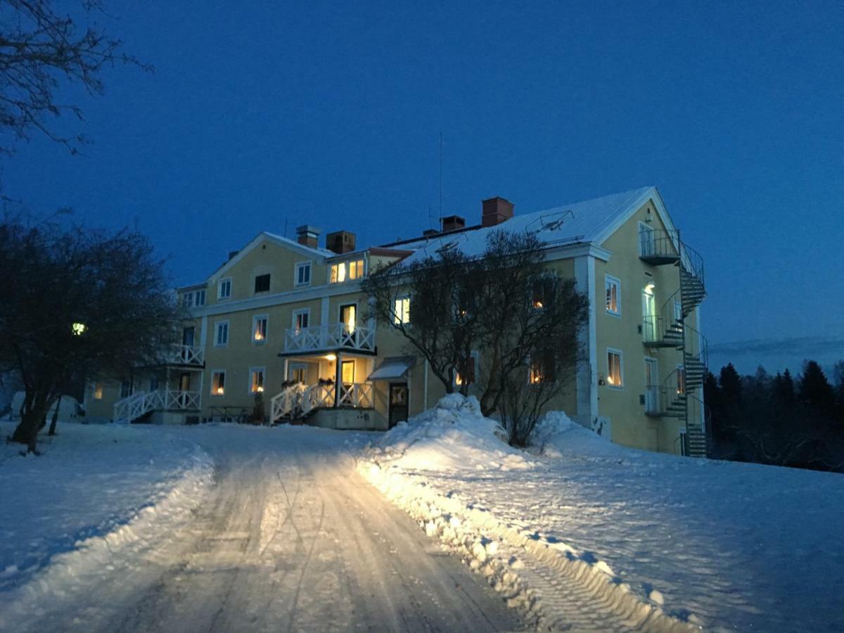 Stornasets Pensionat Och Vandrarhem 松兹瓦尔 外观 照片